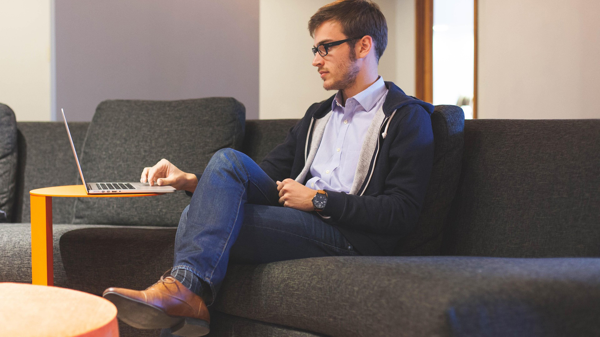 CPHT Hypnotherapy Training - Free hypnotherapy training: is it worthwhile?