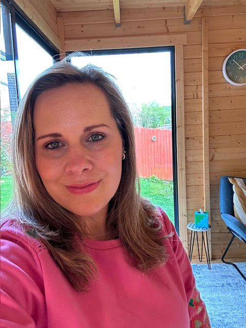 Jo Hampson-Gilbert - How Solution Focused Hypnotherapy Shapes My Work and Practice